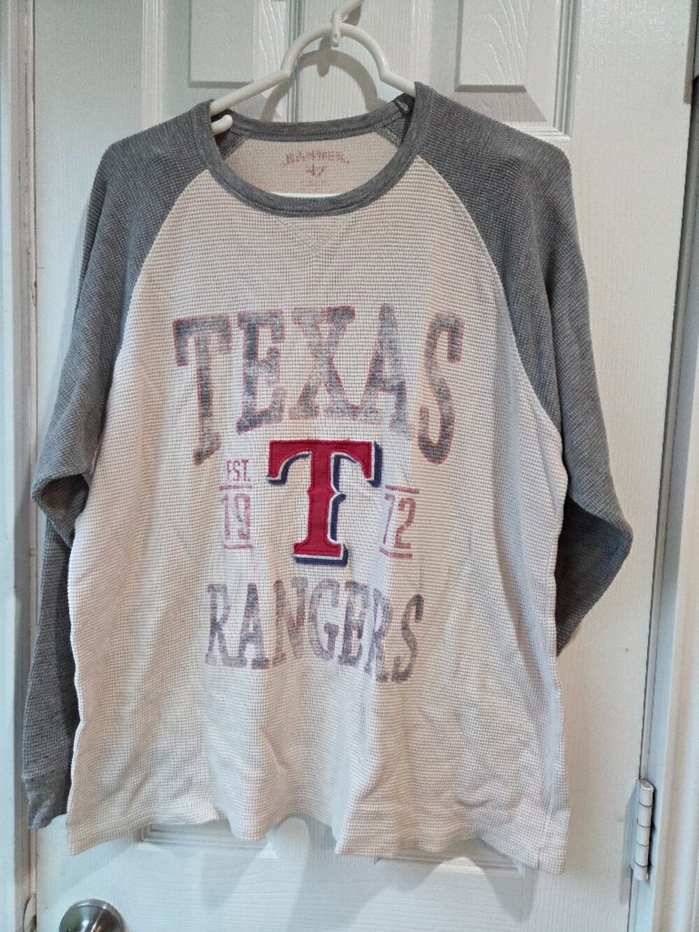 Vintage Women’s Texas Rangers Baseball Shirt, XL, Ivory with Gray sleeves